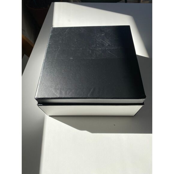 Chanel Square Gift Box - Picture 4 of 5